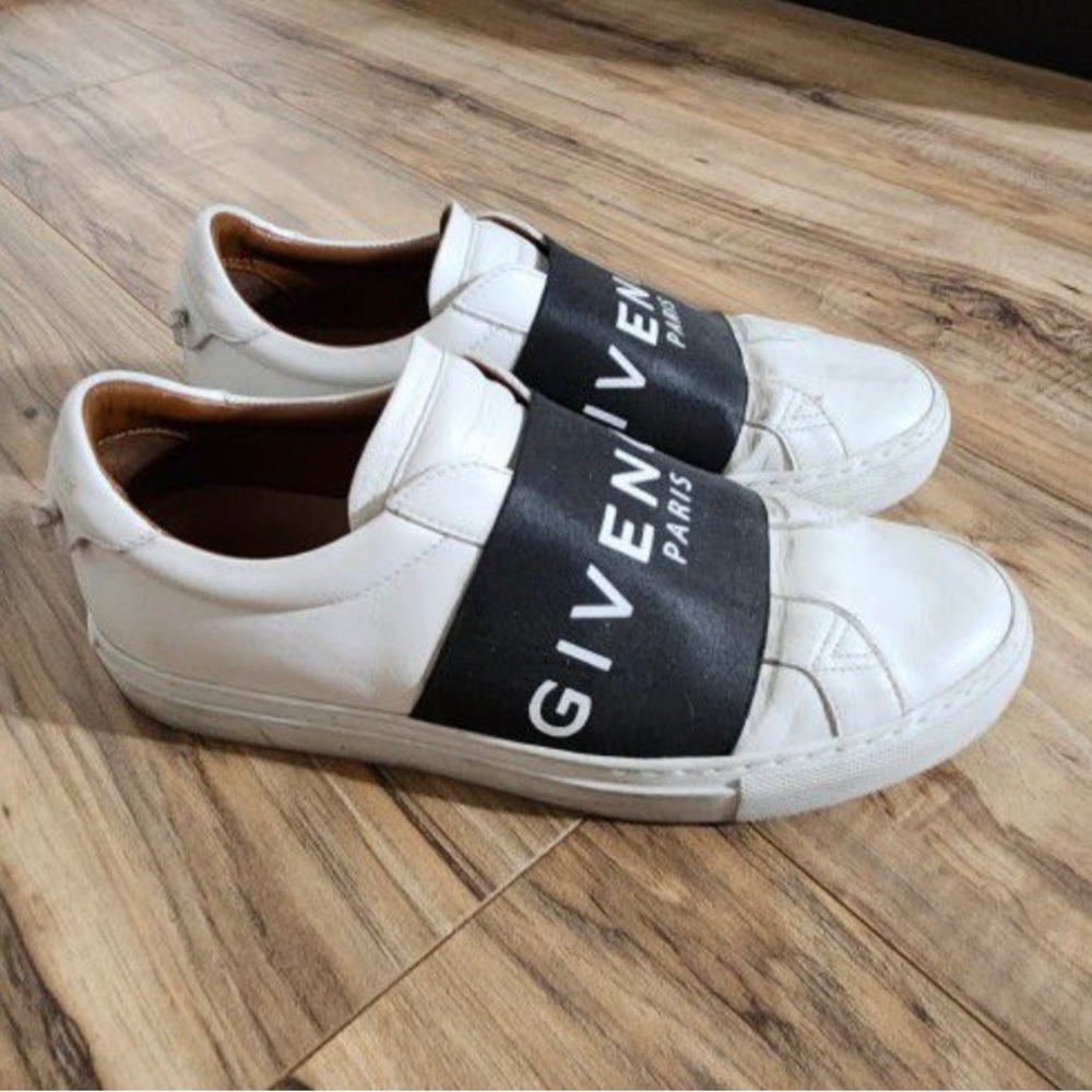 Givenchy sneakers, size 39 (US 8.5)